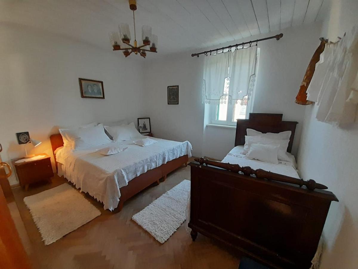 Dida Roko, Rustikalni S Terasom Apartman *